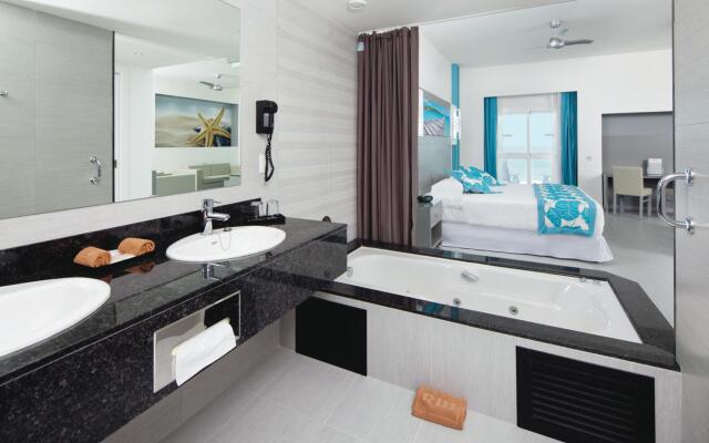 Hotel Riu Playa Blanca - All Inclusive