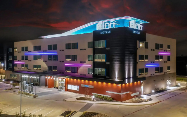 Aloft Dallas Arlington South