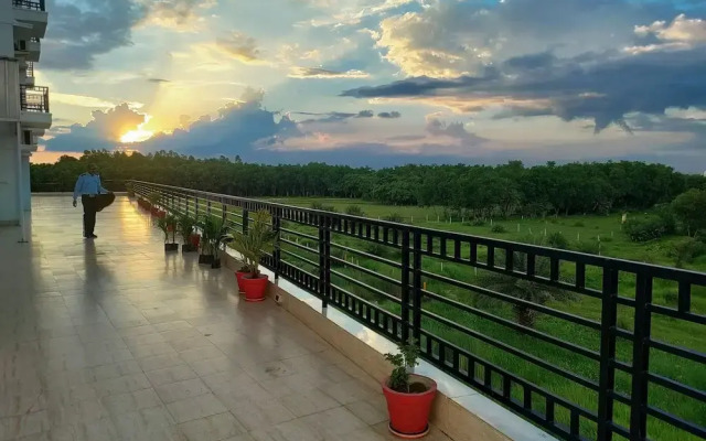 Sambhabana Hotel & Suites