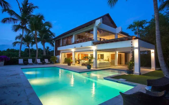 Oceanview Lux Villa - With Eden Roc Club Access