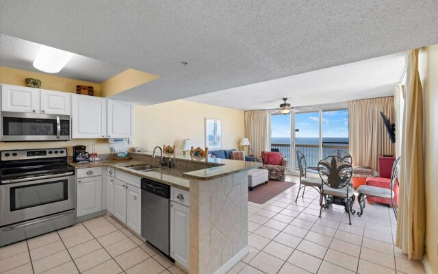 Pelican Beach 1911 1 Bedroom Condo