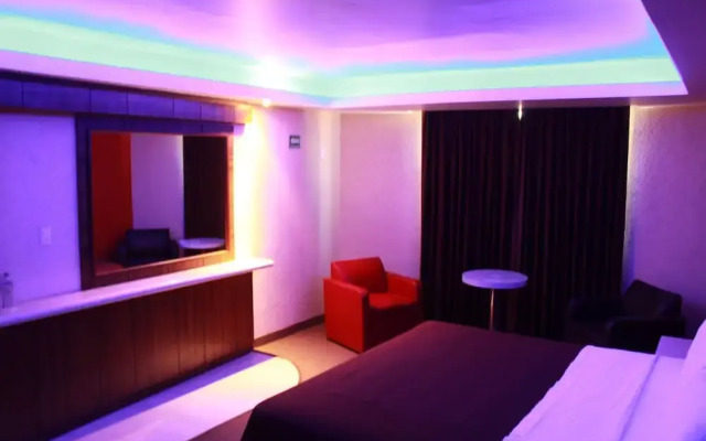 Motel Séptimo Eclipse - Adults Only