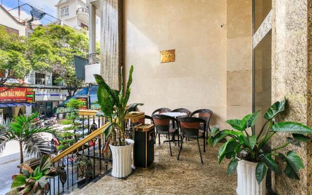 Oyo 231 Thien Cung Hotel