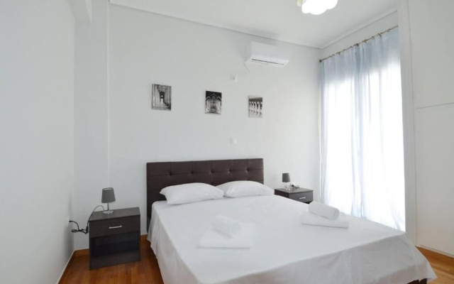 Spacious minimal apartment at Chalandri