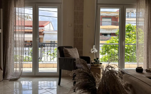 Apartment on main pedestrian street with view