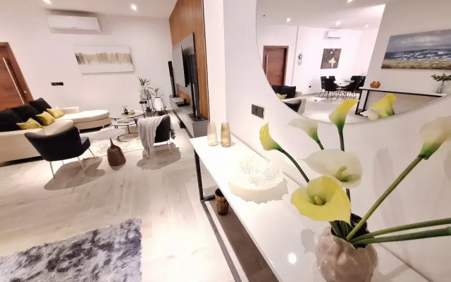 Victor Regents Apartment