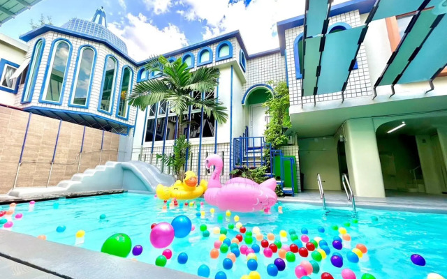 Hy Resort
