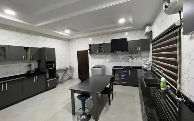Fort Fountain Apartments