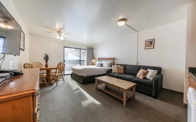 226 Bldg B 1 Bedroom Condo