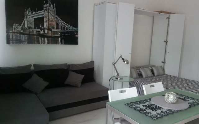 New Modern Studio on River