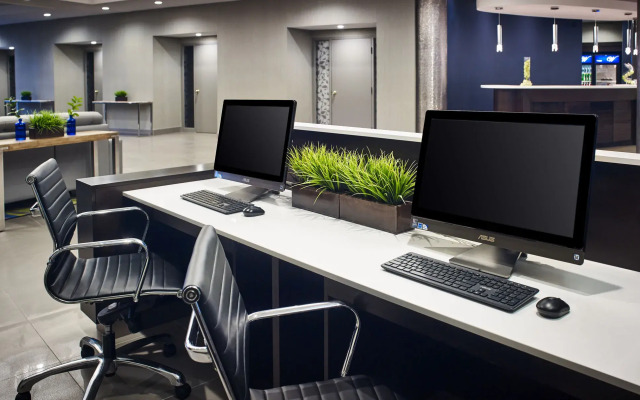 Waterfront Hotel Downtown Burlington