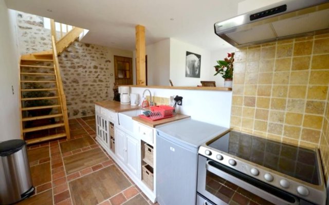 House With 2 Bedrooms in Alligny-en-morvan, With Wonderful Mountain Vi