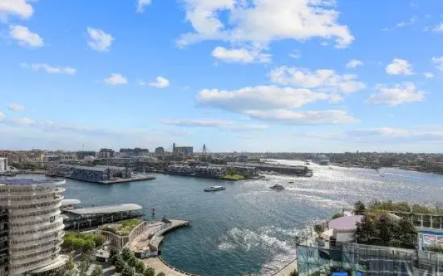 Waterfront CBD luxury 1Br with best view