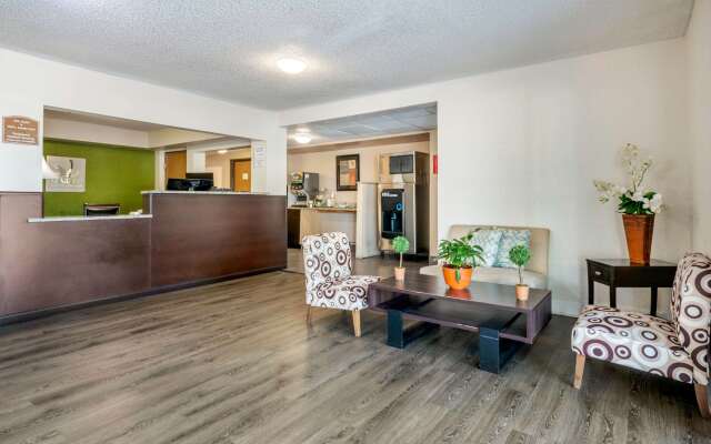 Quality Inn & Suites Leesburg Chain of Lakes