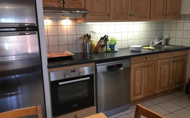 Central Morzine, Spacious 2 Bedroom Family Apartment