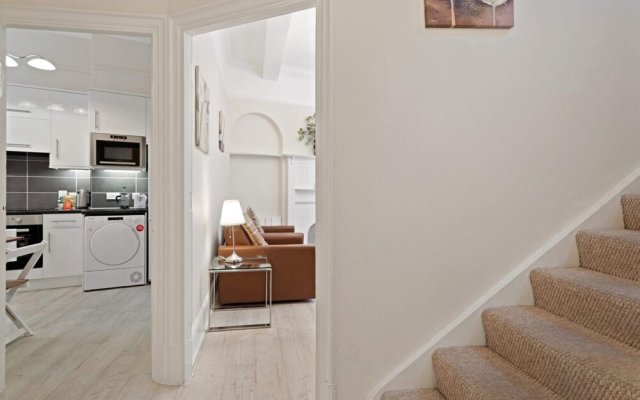 Cosy Duplex Apartment In the Heart of Marylebone