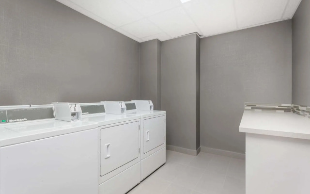 Best Western Plus Airdrie Gateway