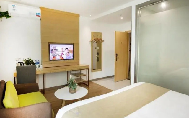 GreenTree Inn Road Subway Station Express Hotel