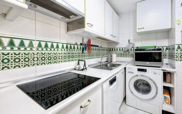 Dona Sofia - Fuengirola Promenade Apartment With Stunning Sea Views, Wifi