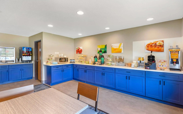 Quality Inn Chesterton near Indiana Dunes National Park I-94