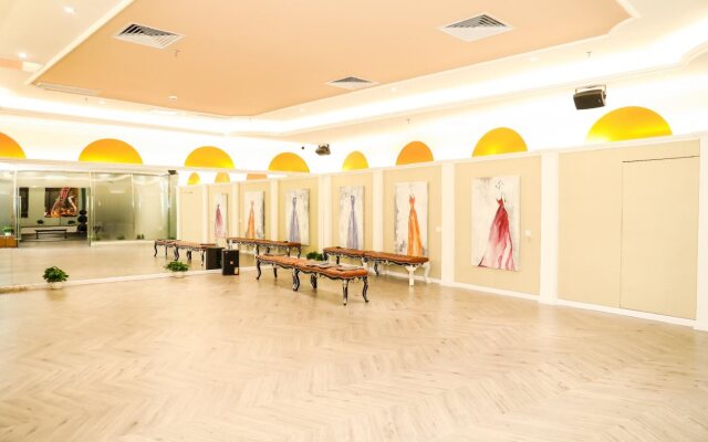 Hotel Indigo Shenzhen Overseas Chinese Town by IHG