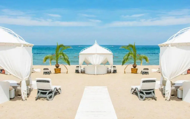 Oasis Resort & Spa Premium Apartments