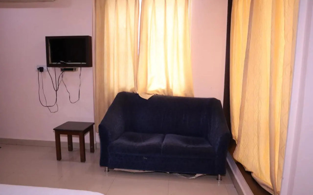 Smilestay BNS Lodge