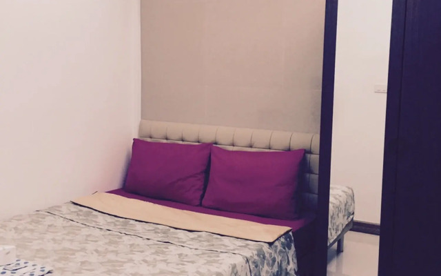 Nine Place Sukhumvit 40 - Hostel