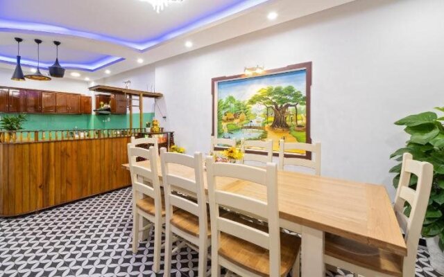 Blue Whale Homestay