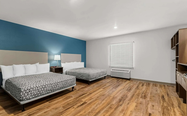 Woodspring Suites Corona