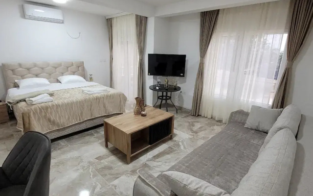 Montenegro Apartments Phoenix