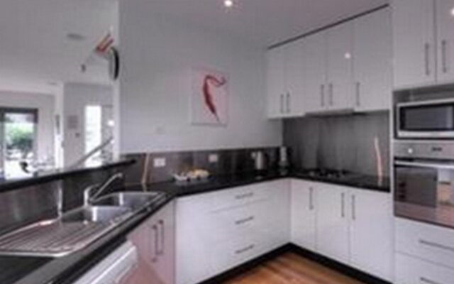Bayview Serviced Apartments