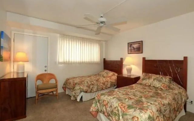Kihei Beach, #509 2 Bedroom Condo by RedAwning