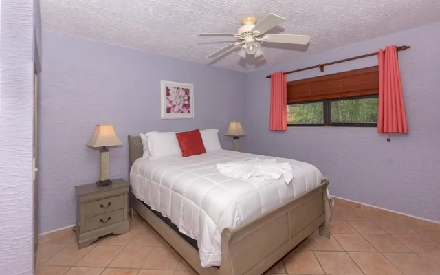 Pineapple Villa 531 2 Bedroom Condo by RedAwning