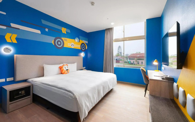 Holiday Garden Hotel SKM Park