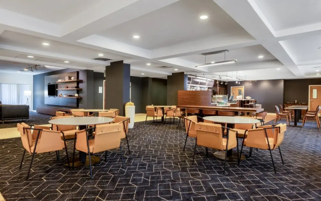 Courtyard Columbus Airport