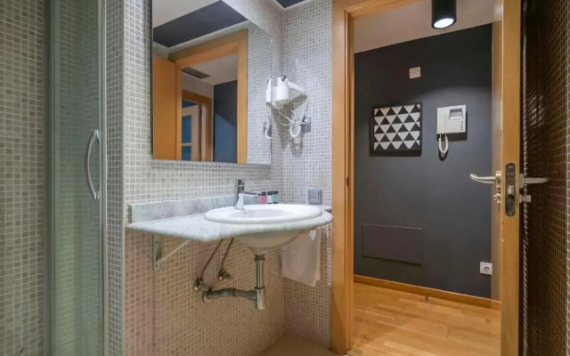 Modern and bright apartment in Eixample 3-1