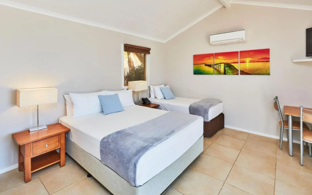 RAC Monkey Mia Dolphin Resort