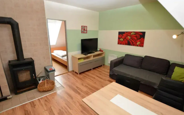 Comfy Holiday Home near Forest in Medenec