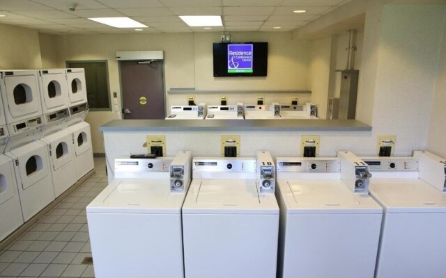 Residence & Conference Centre - Barrie