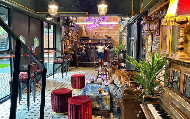 Dream factory hotel (SHA Plus+)