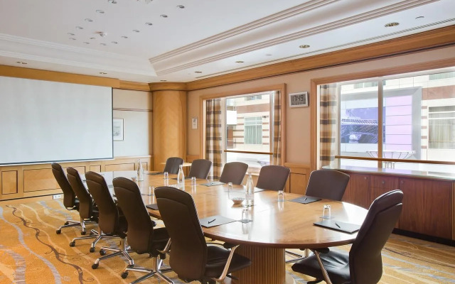 Hilton Paris Charles de Gaulle Airport