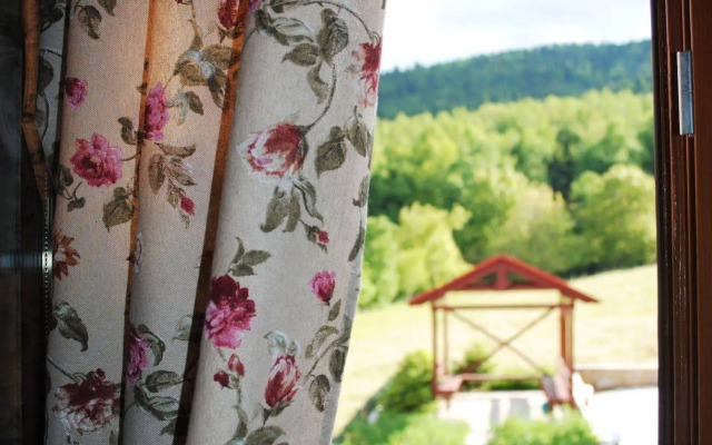 Oreiades Suites