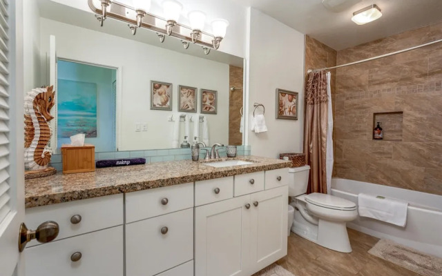 Honu Haven 2 Bedroom Condo by Redawning