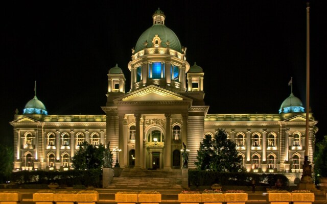 Dominic Smart & Luxury Suites Parliament