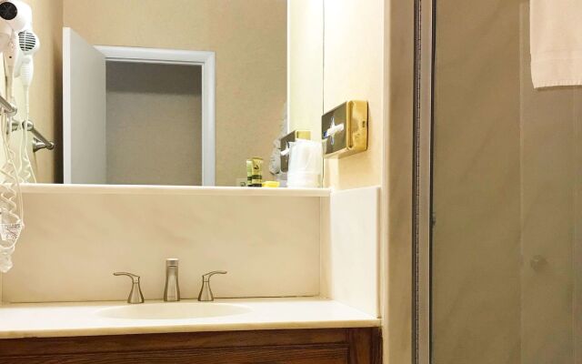 Pacific Heights Inn