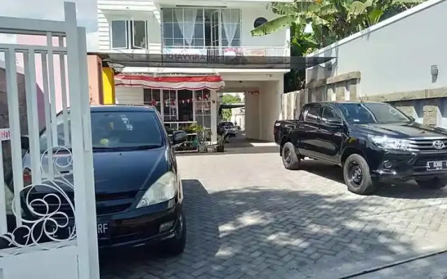 Khayyira Guest House Syariah & Resto