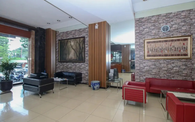 Airy Sukajadi Surya Sumantri 10D Bandung