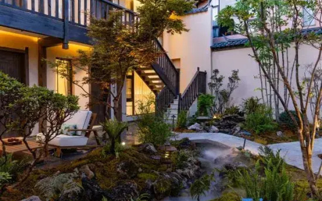 LiJiang ancient city. Yun Du Ru Chu  Song dynasty aesthetics holiday courtyard
