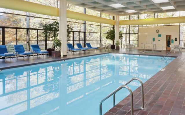 DoubleTree by Hilton Kansas City - Overland Park